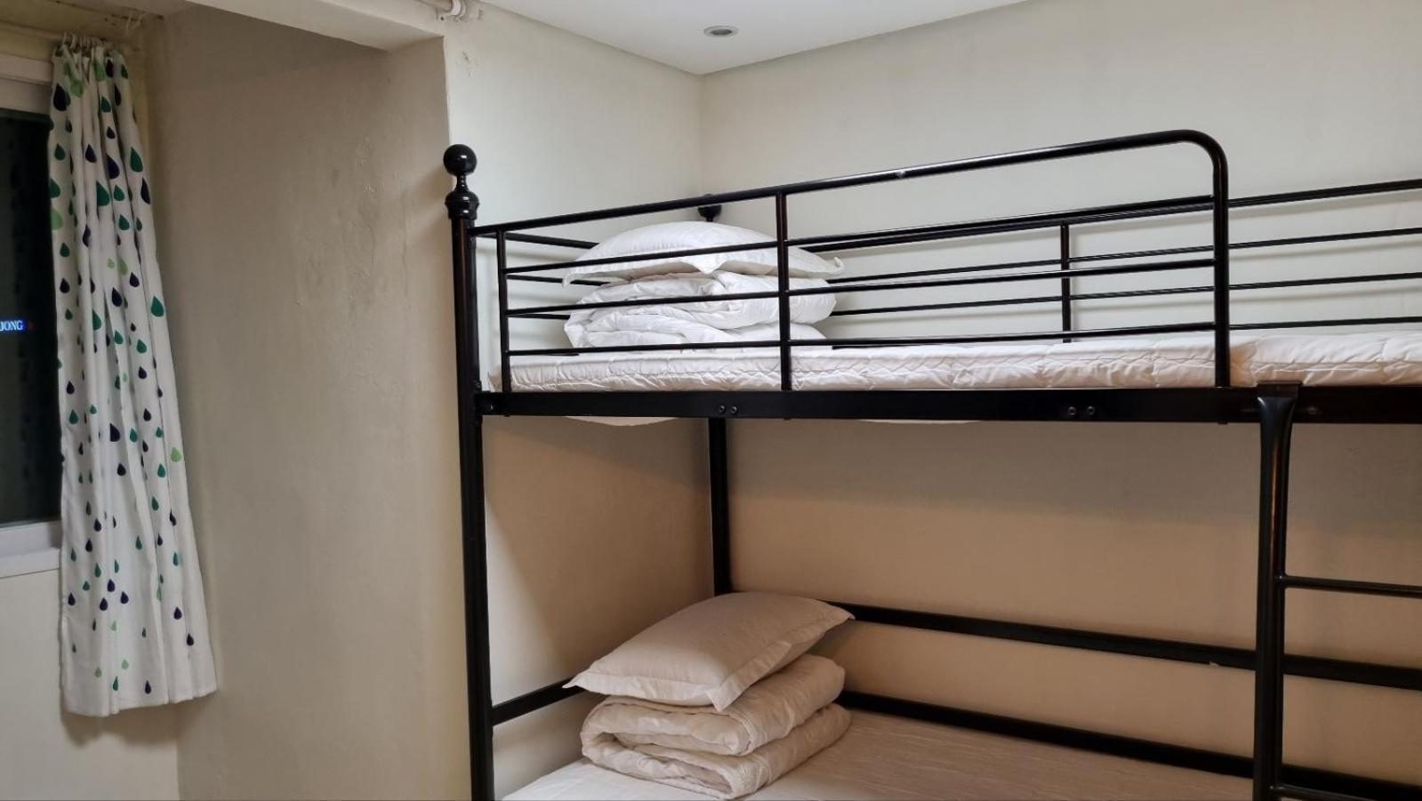 Tower Apartment *